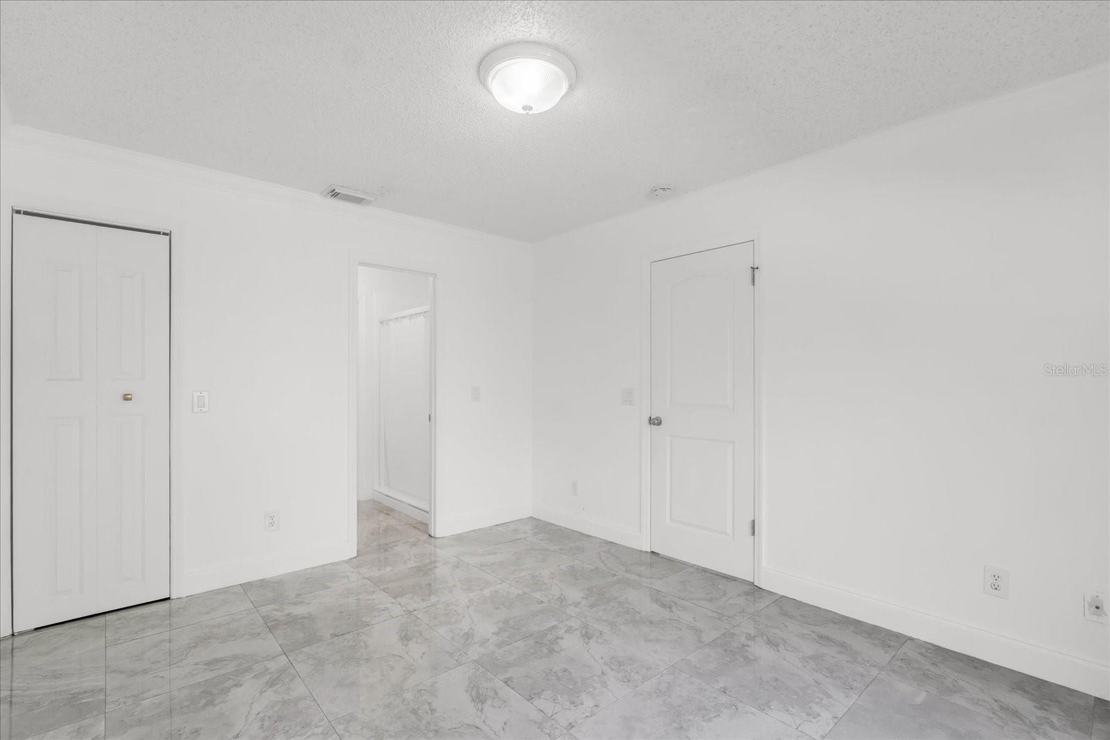 Image 12 of 23 For 14852 Laguna Beach Circle