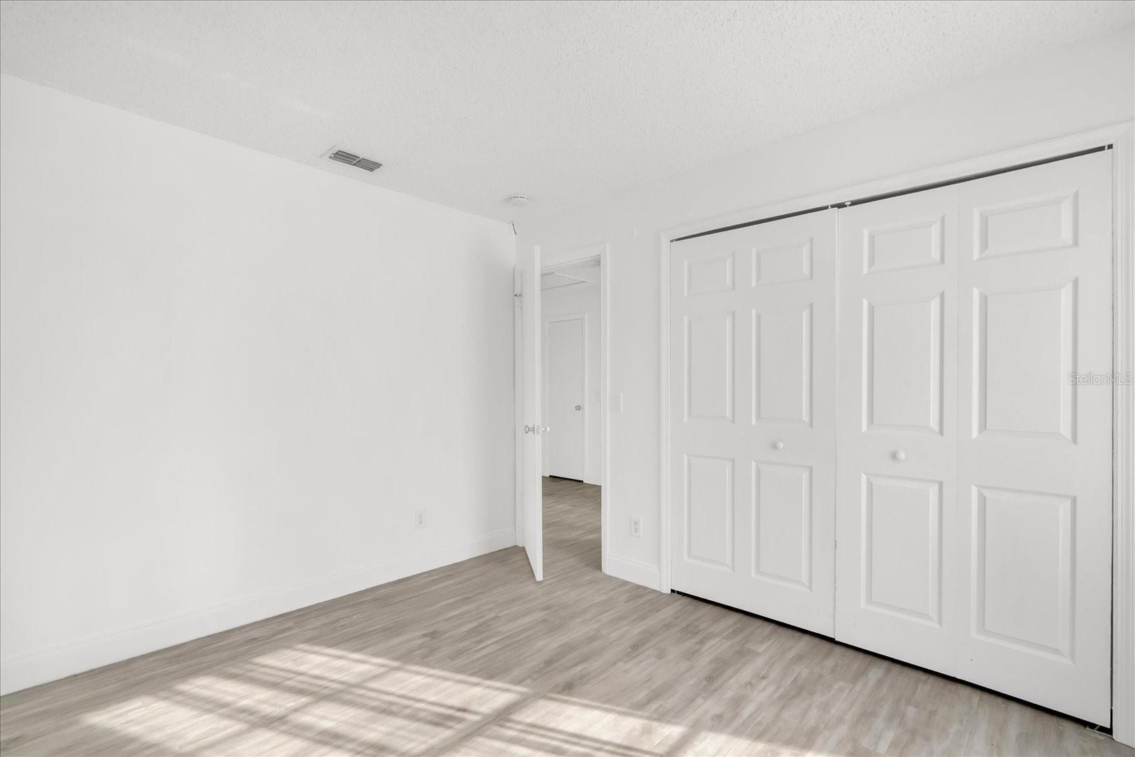 Image 18 of 23 For 14852 Laguna Beach Circle