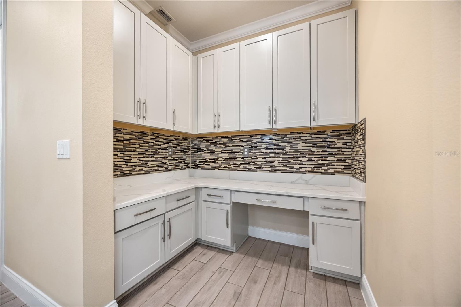 Image 13 of 63 For 8348 Vivaro Isle Way