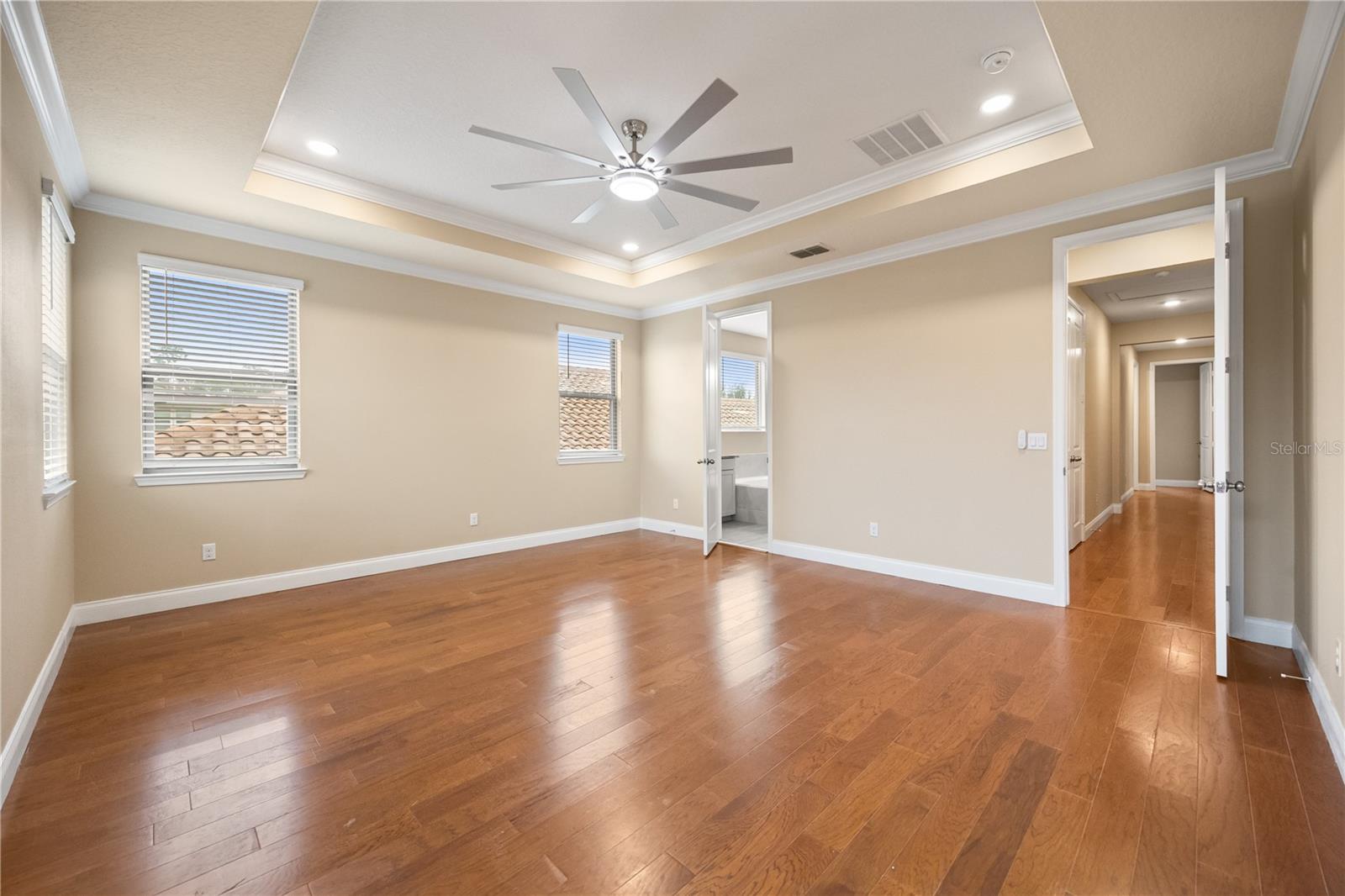 Image 24 of 63 For 8348 Vivaro Isle Way