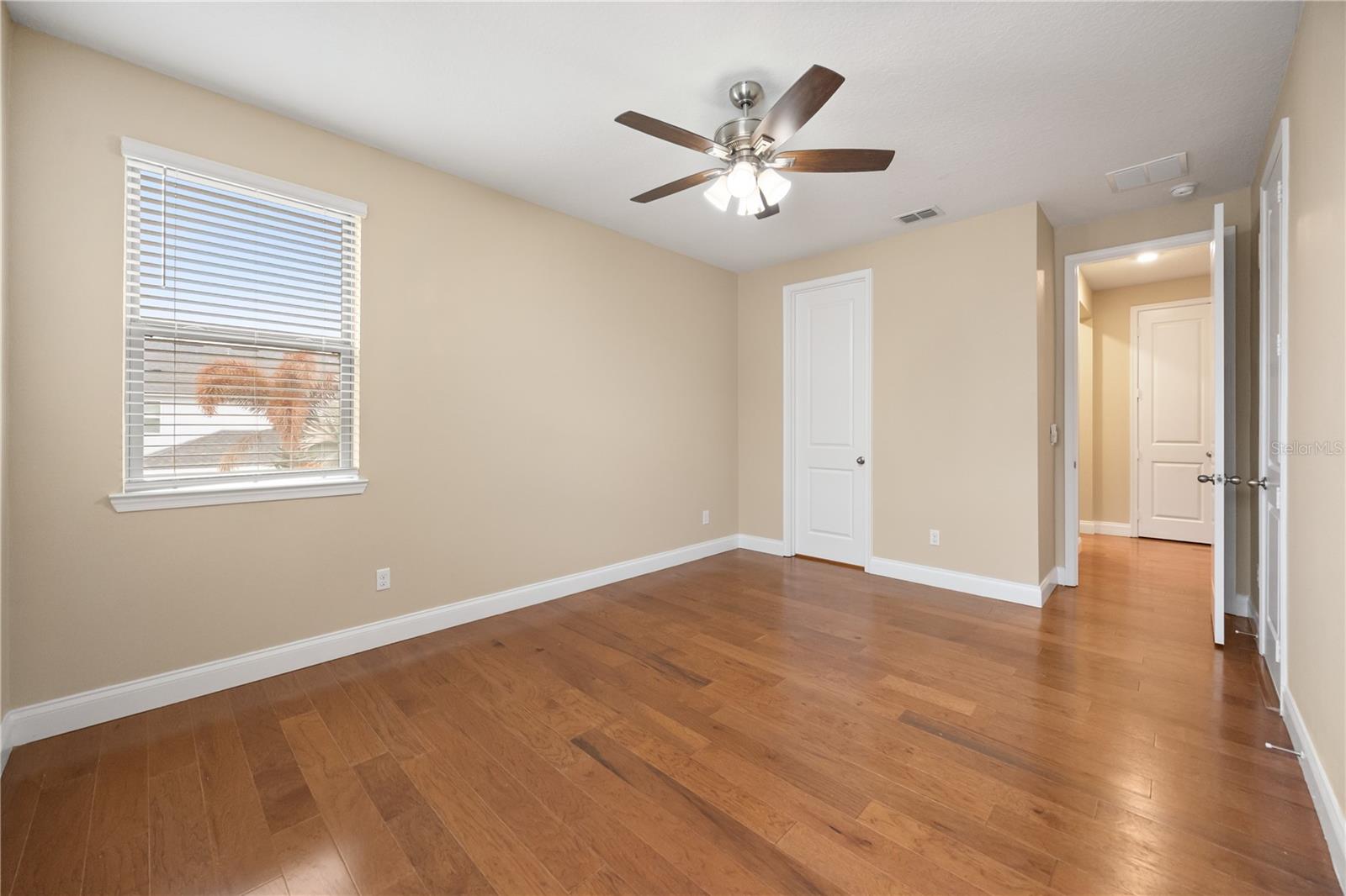 Image 28 of 63 For 8348 Vivaro Isle Way