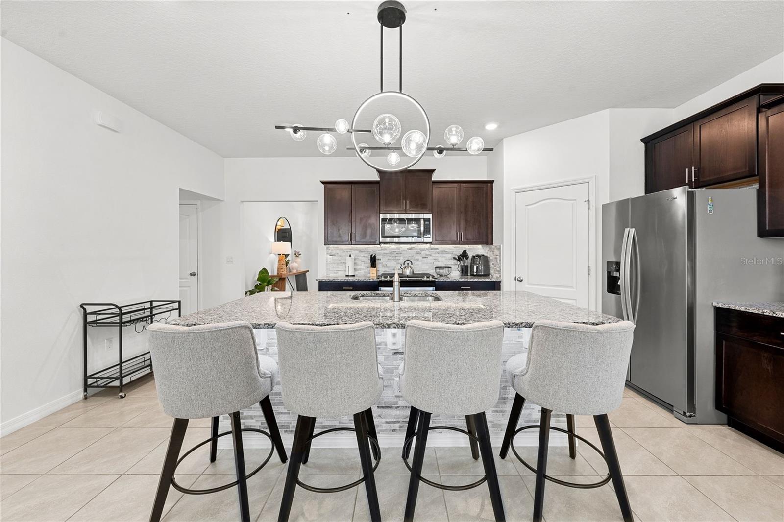 Image 14 of 76 For 7552 Oakmoss Loop