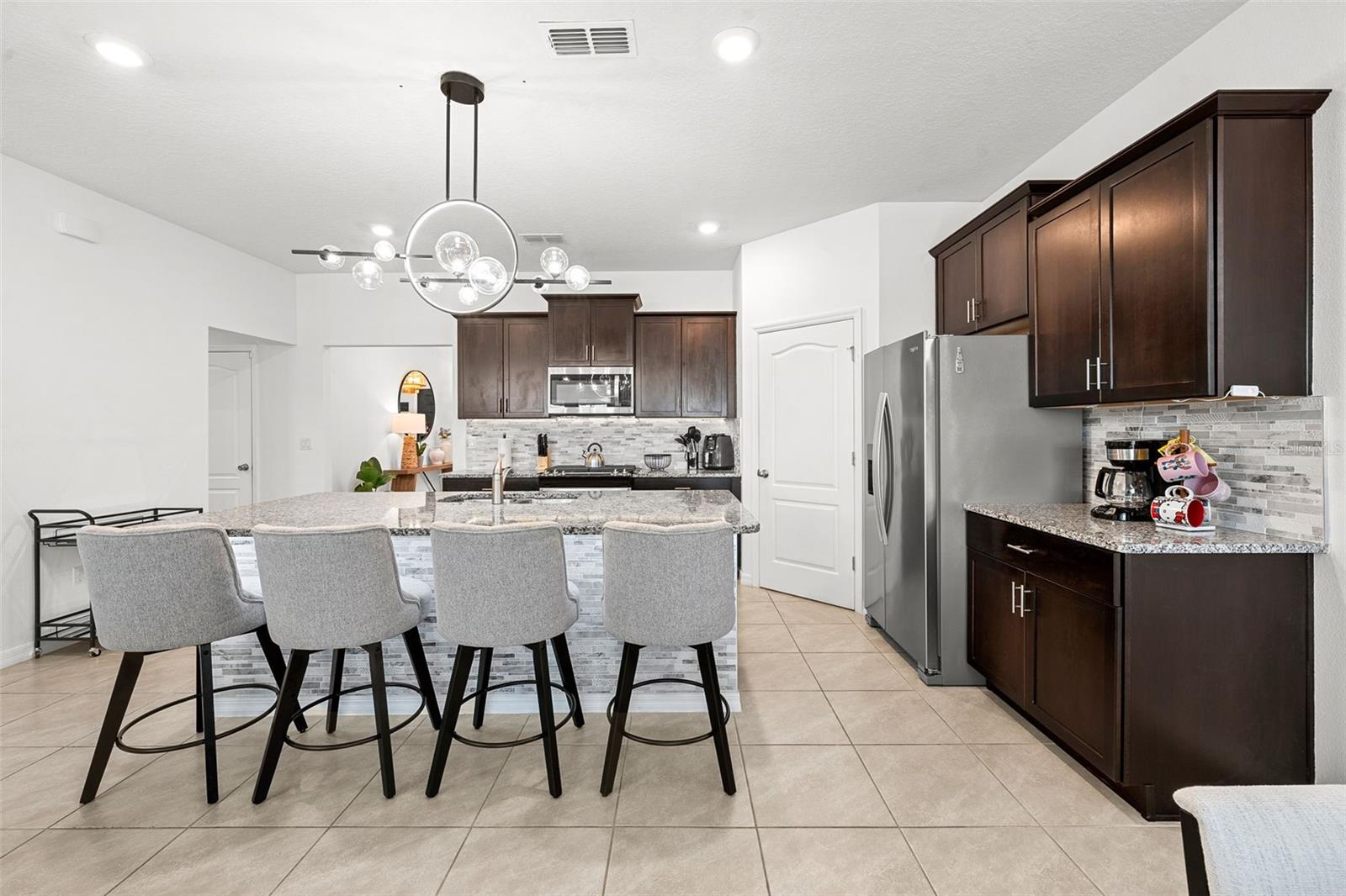 Image 15 of 76 For 7552 Oakmoss Loop