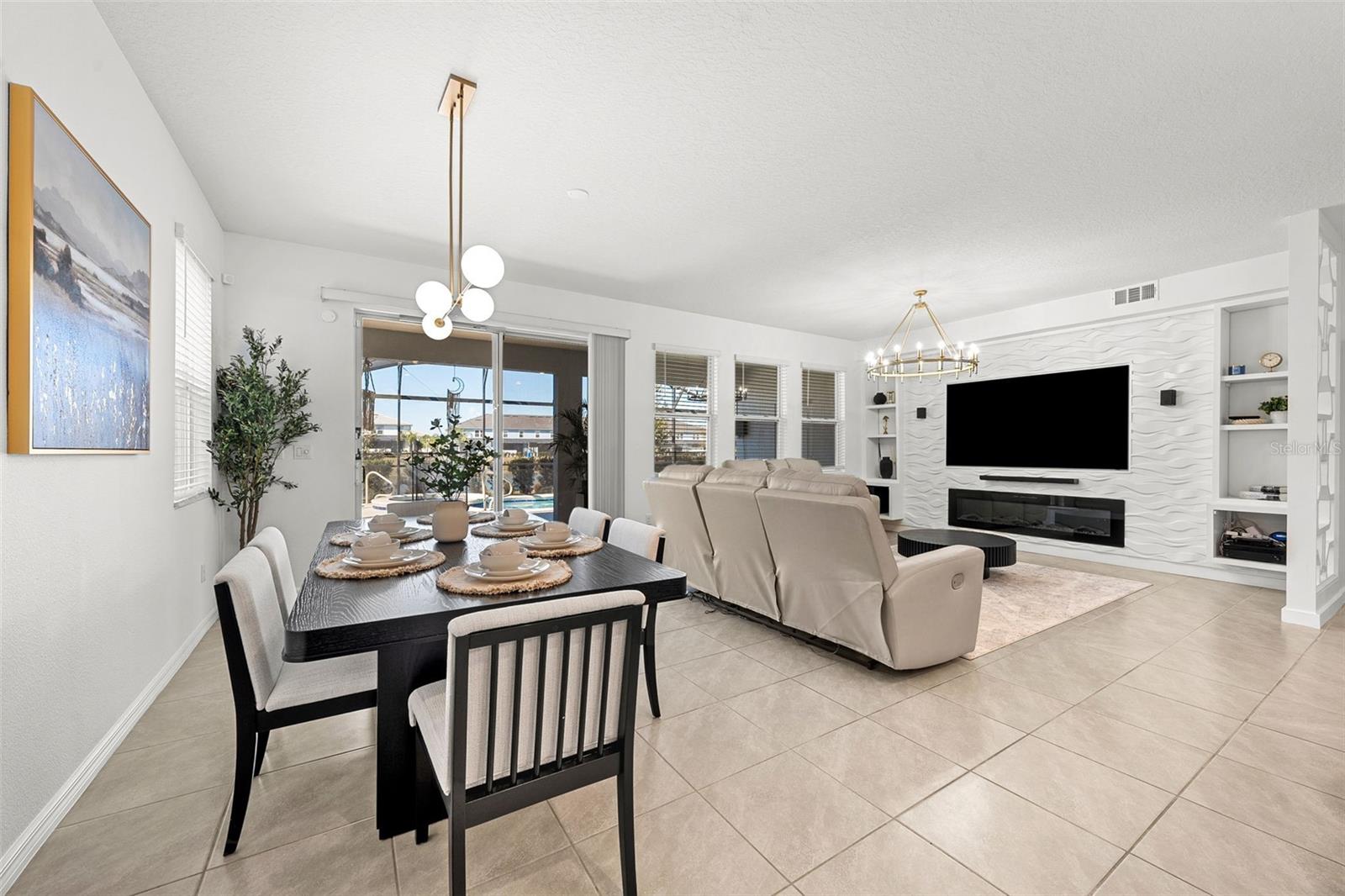 Image 20 of 76 For 7552 Oakmoss Loop