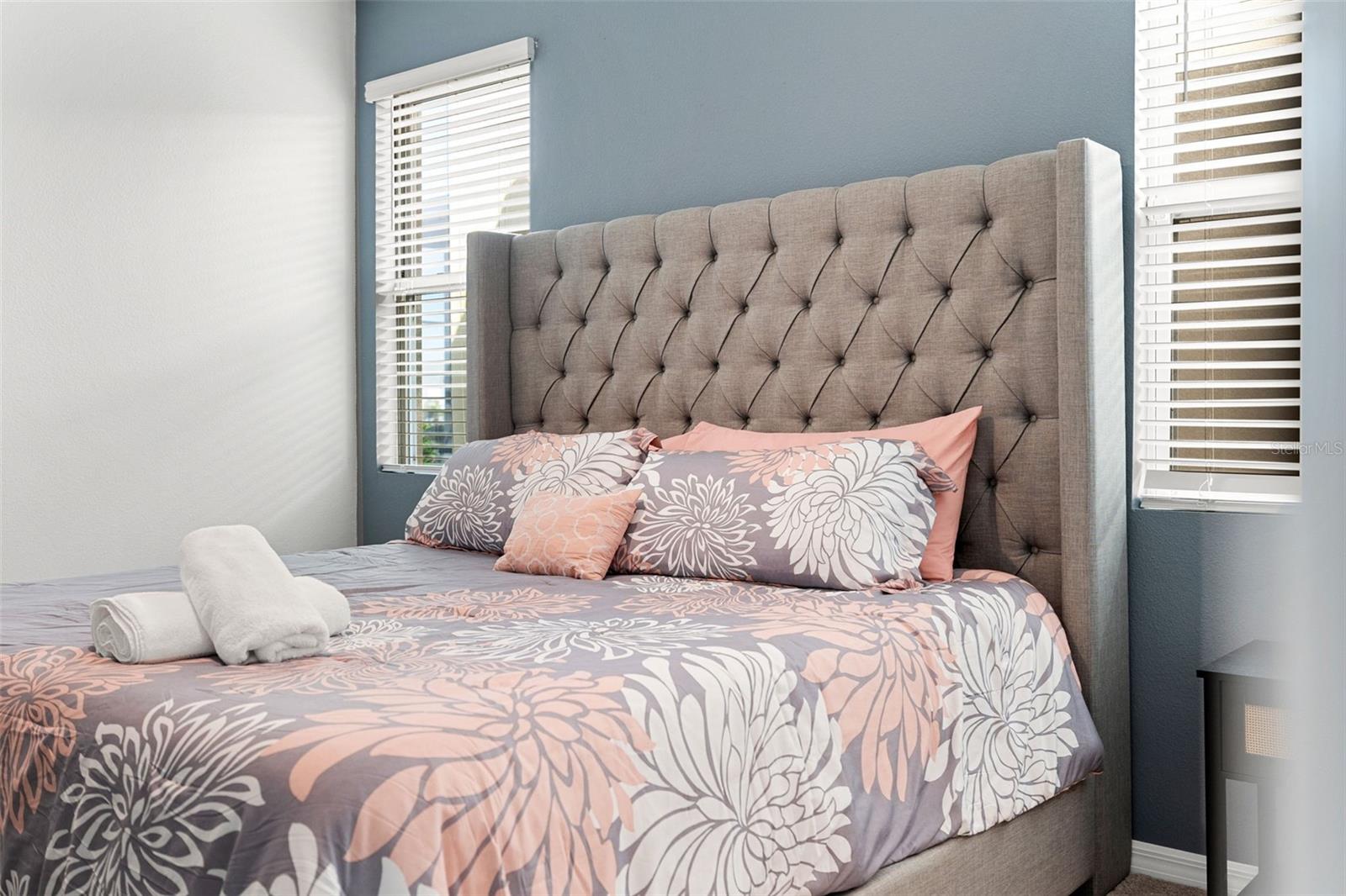 Image 34 of 76 For 7552 Oakmoss Loop