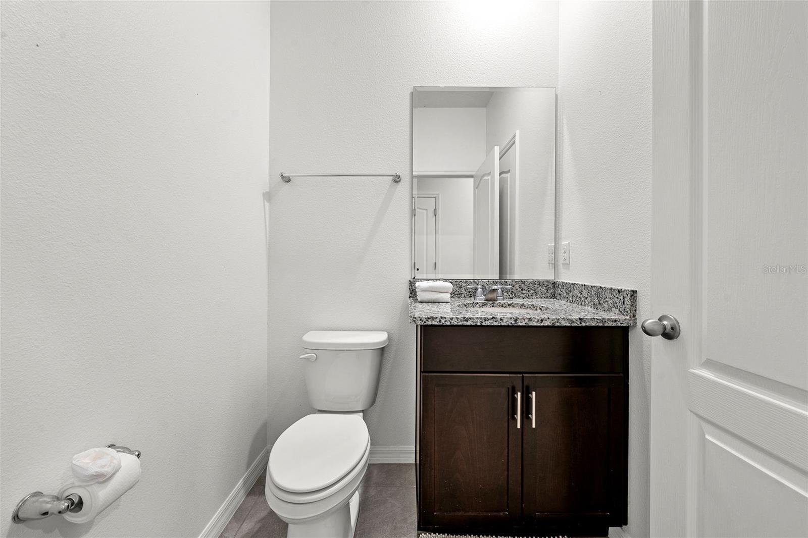 Image 39 of 76 For 7552 Oakmoss Loop