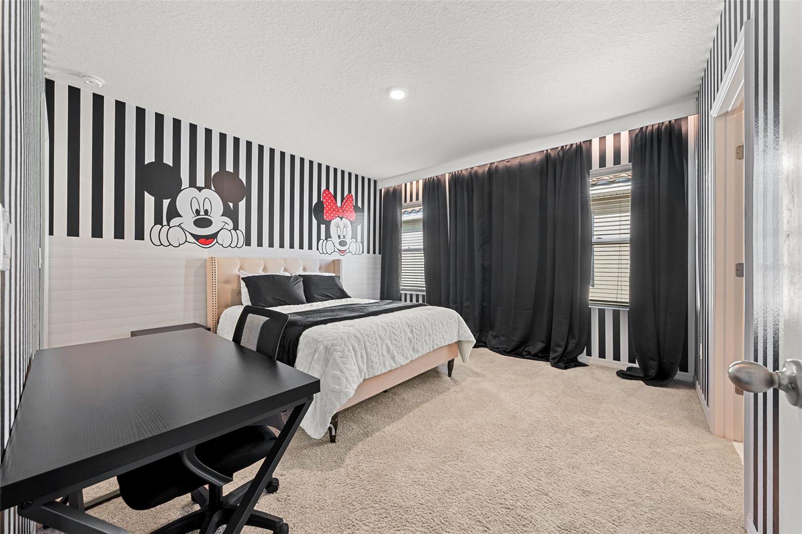 Image 44 of 76 For 7552 Oakmoss Loop