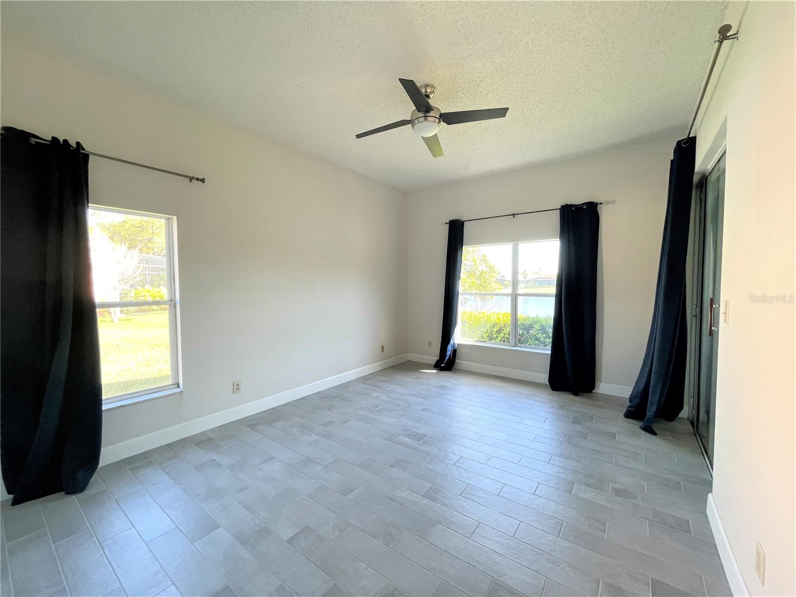 Image 11 of 23 For 3913 Kiawa Drive