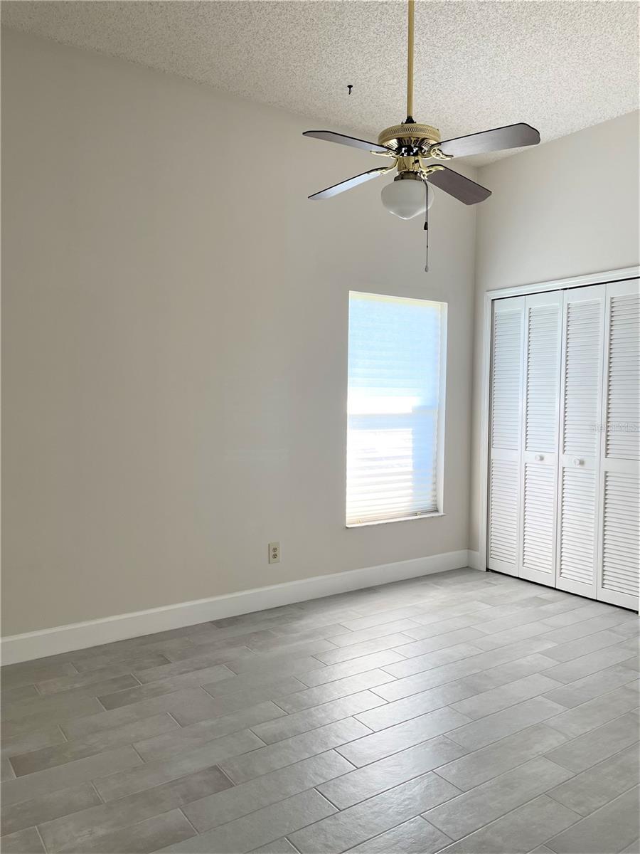 Image 16 of 23 For 3913 Kiawa Drive