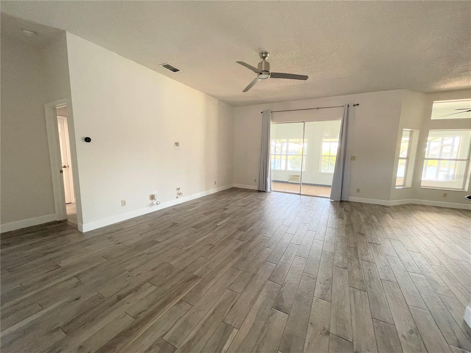 Image 7 of 23 For 3913 Kiawa Drive