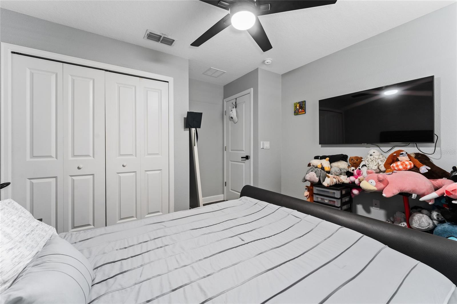 Image 13 of 38 For 14095 Title Way