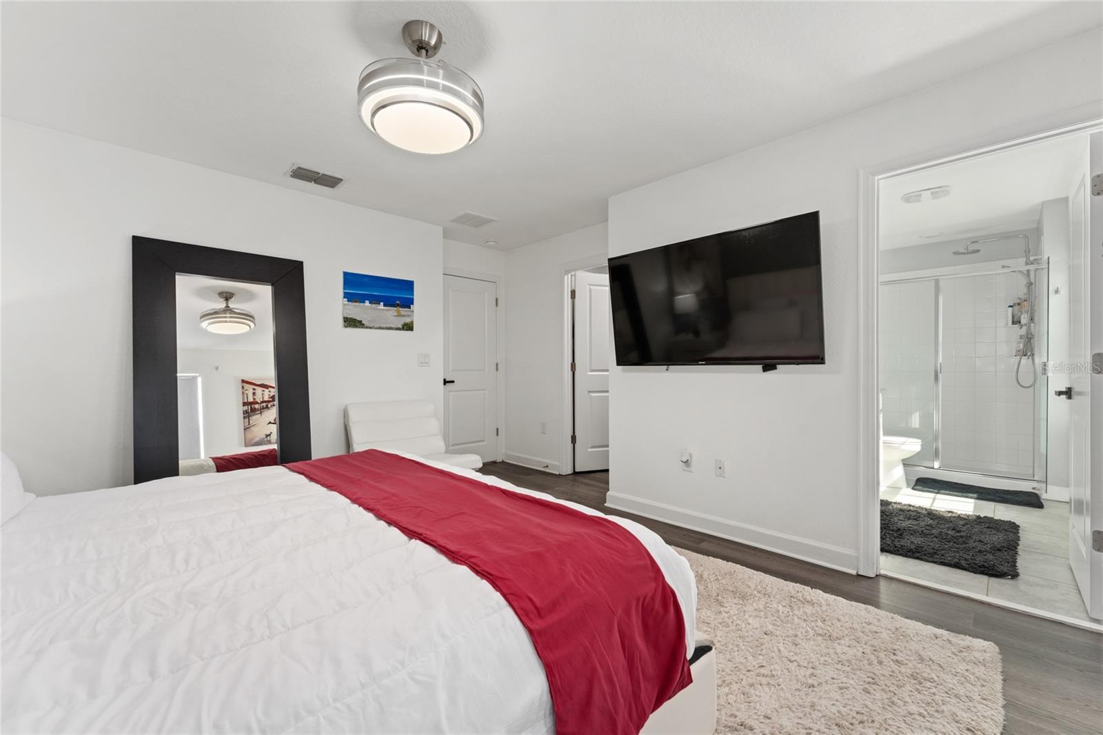 Image 19 of 38 For 14095 Title Way