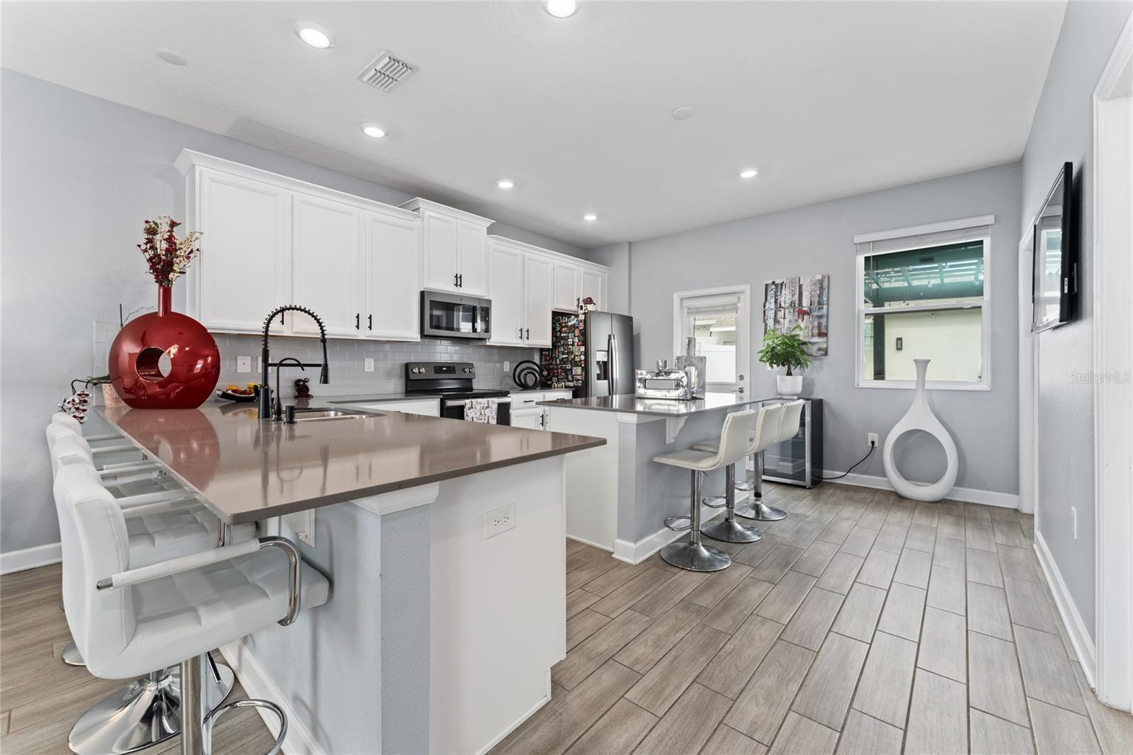 Image 4 of 38 For 14095 Title Way