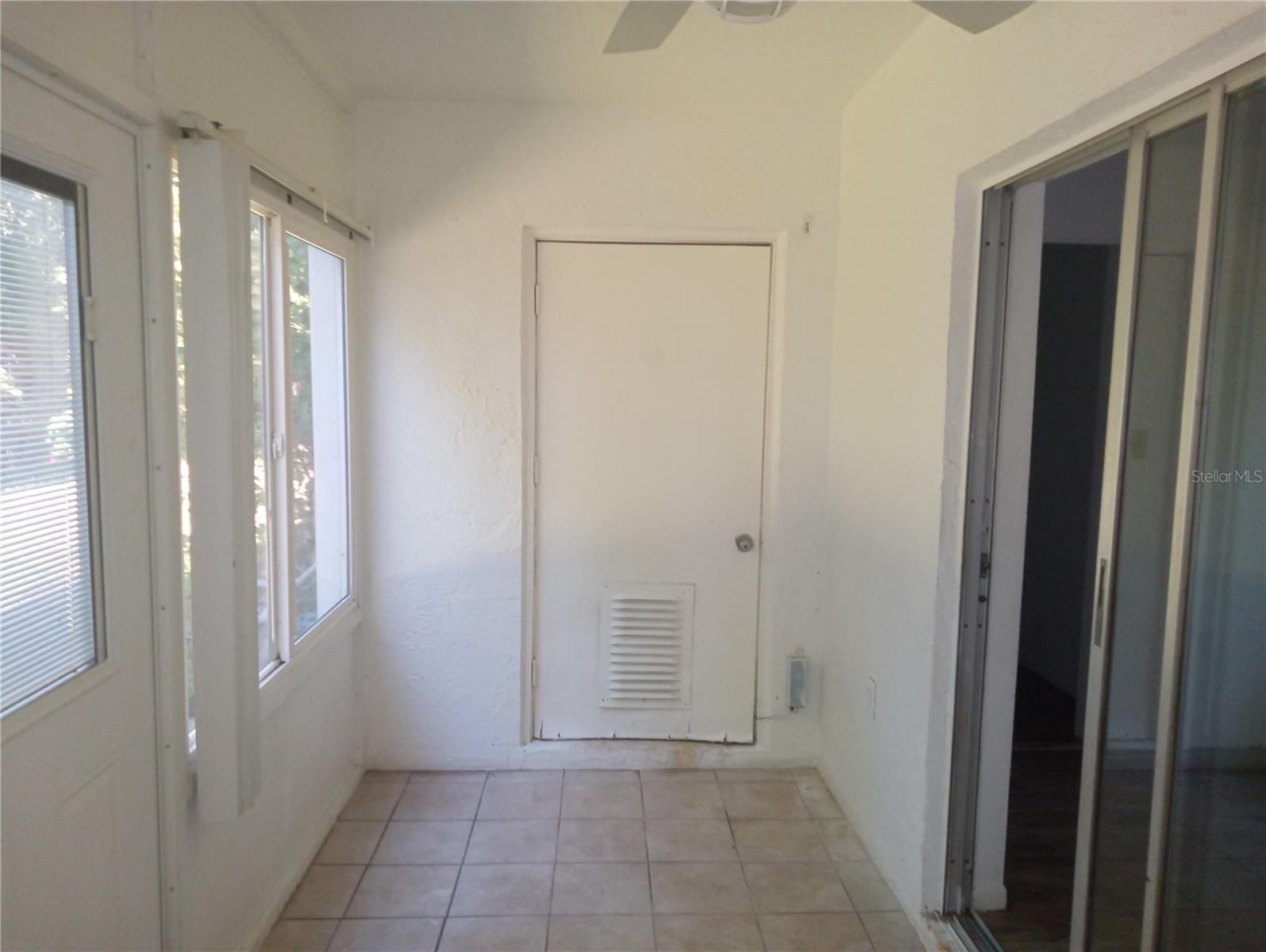 Image 7 of 11 For 4504 3rd Street Circle W 249