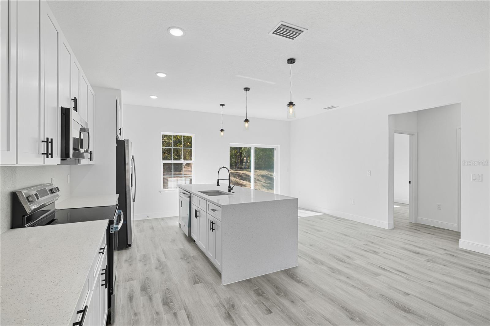 Image 15 of 31 For 3148 Edison Place