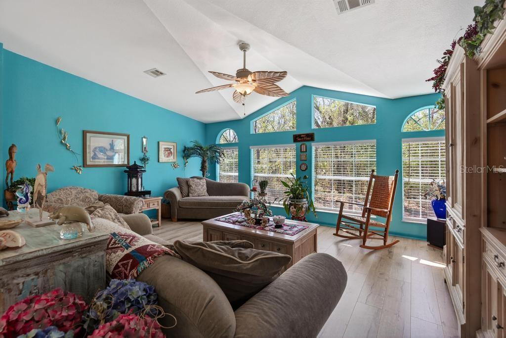 Image 11 of 70 For 8321 Hardwood Landing Road