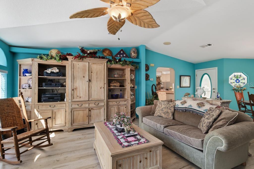 Image 13 of 70 For 8321 Hardwood Landing Road