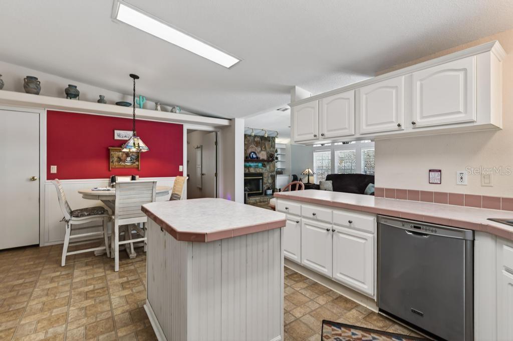 Image 16 of 70 For 8321 Hardwood Landing Road