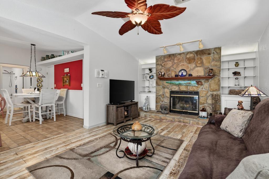 Image 18 of 70 For 8321 Hardwood Landing Road