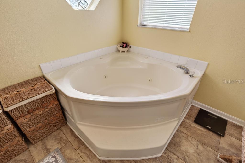 Image 30 of 70 For 8321 Hardwood Landing Road