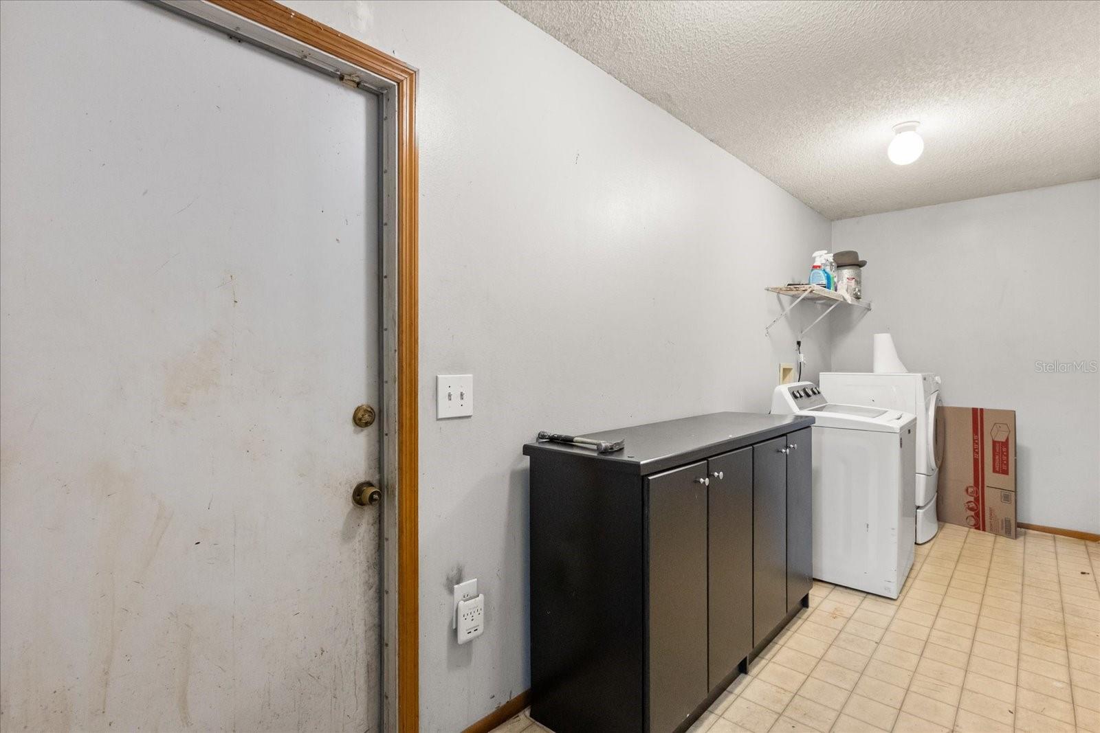 Image 23 of 31 For 5102 Hickory Ridge Road