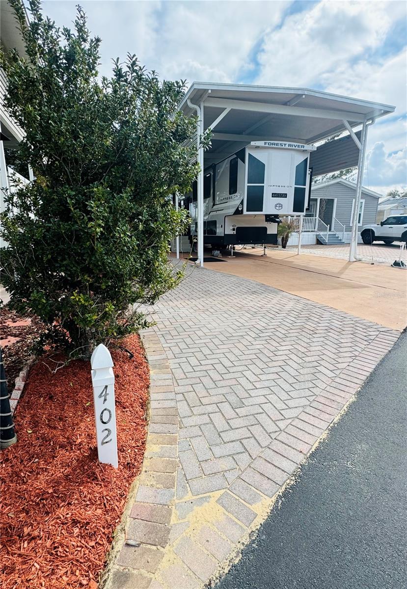 Image 3 of 31 For 402 Golfview Drive