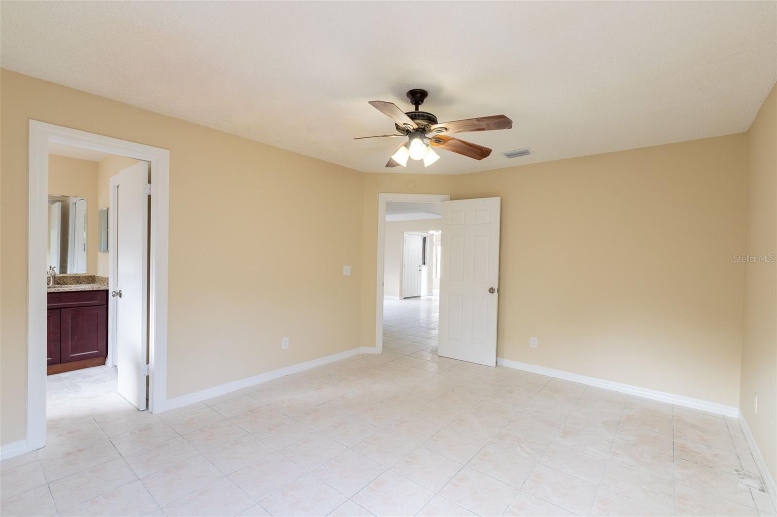 Image 18 of 44 For 5669 Breckenridge Circle