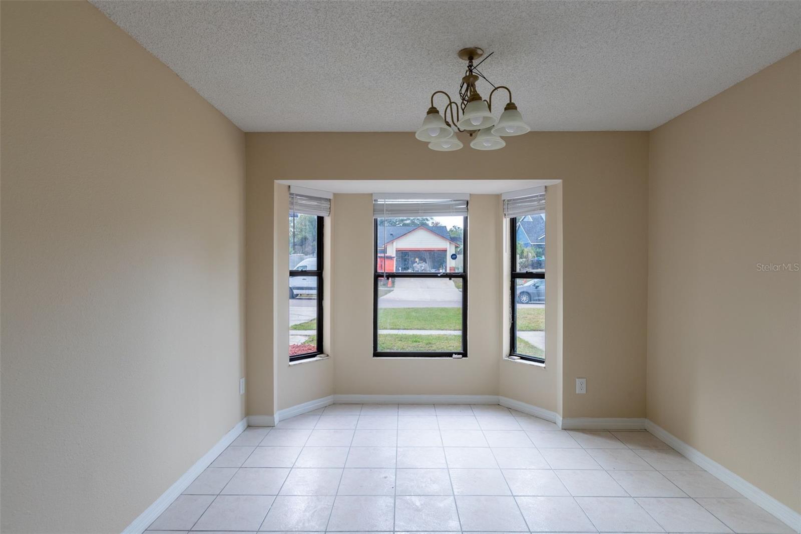 Image 7 of 44 For 5669 Breckenridge Circle