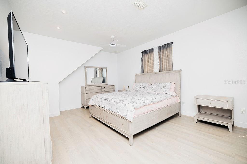 Image 22 of 95 For 626 Duff Drive