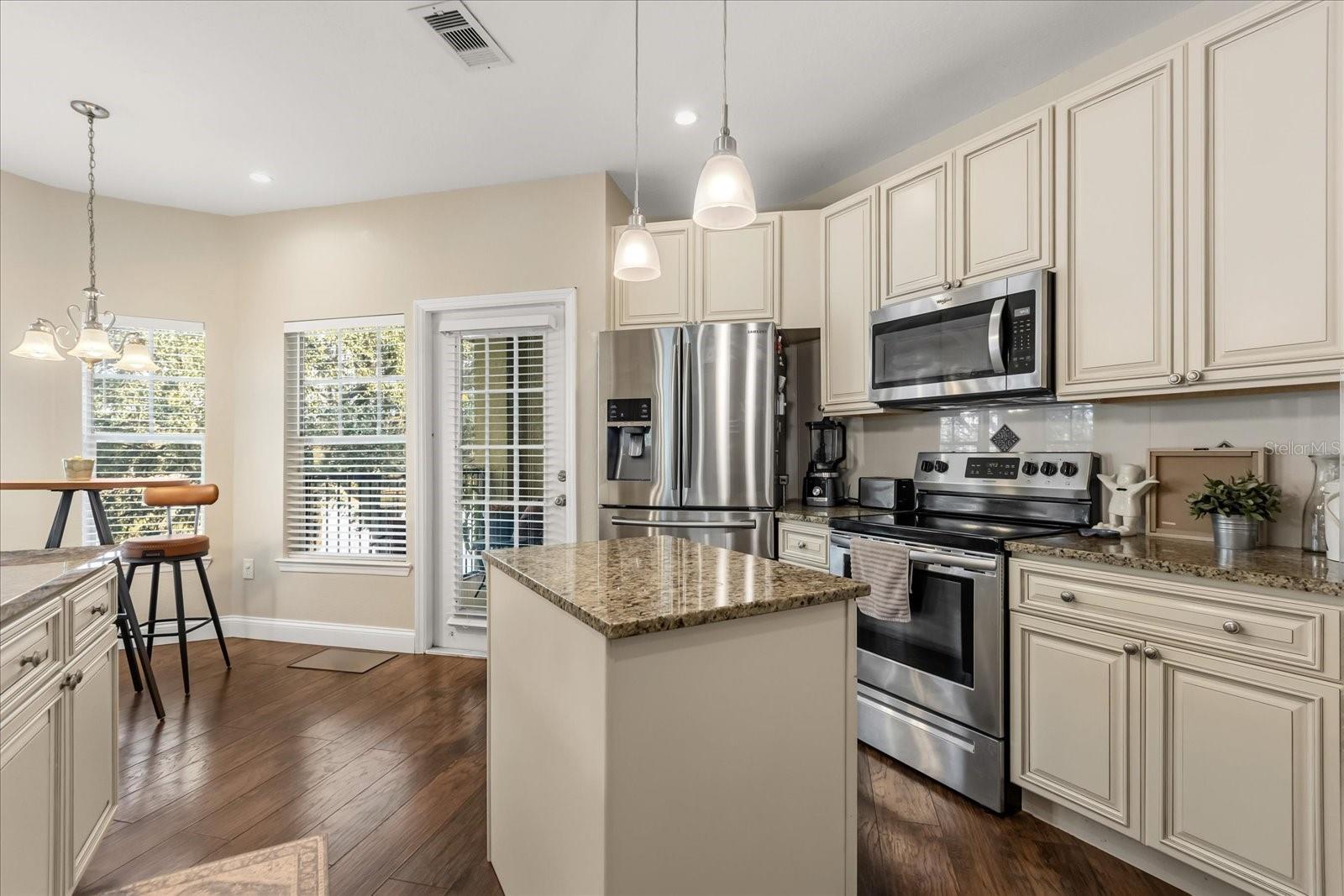 Image 10 of 33 For 157 Villa Di Este Terrace 205