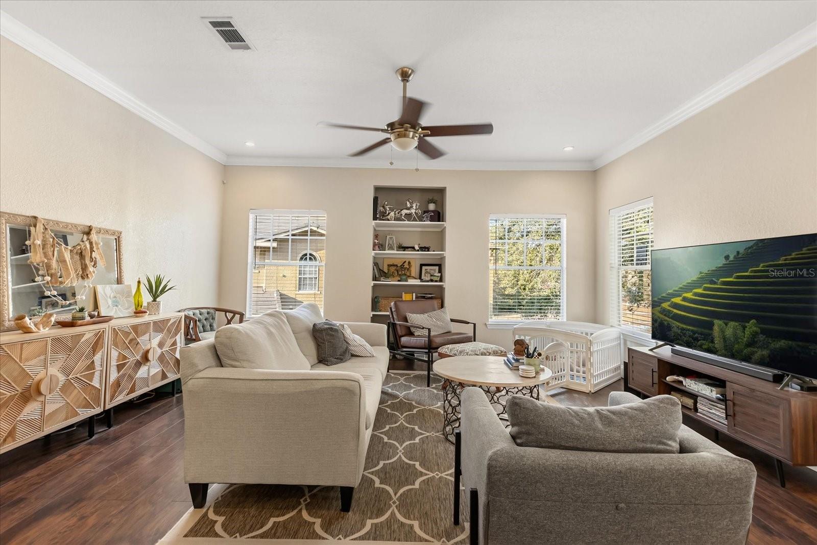 Image 5 of 33 For 157 Villa Di Este Terrace 205