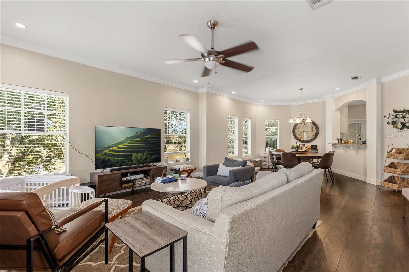 Image 6 of 33 For 157 Villa Di Este Terrace 205