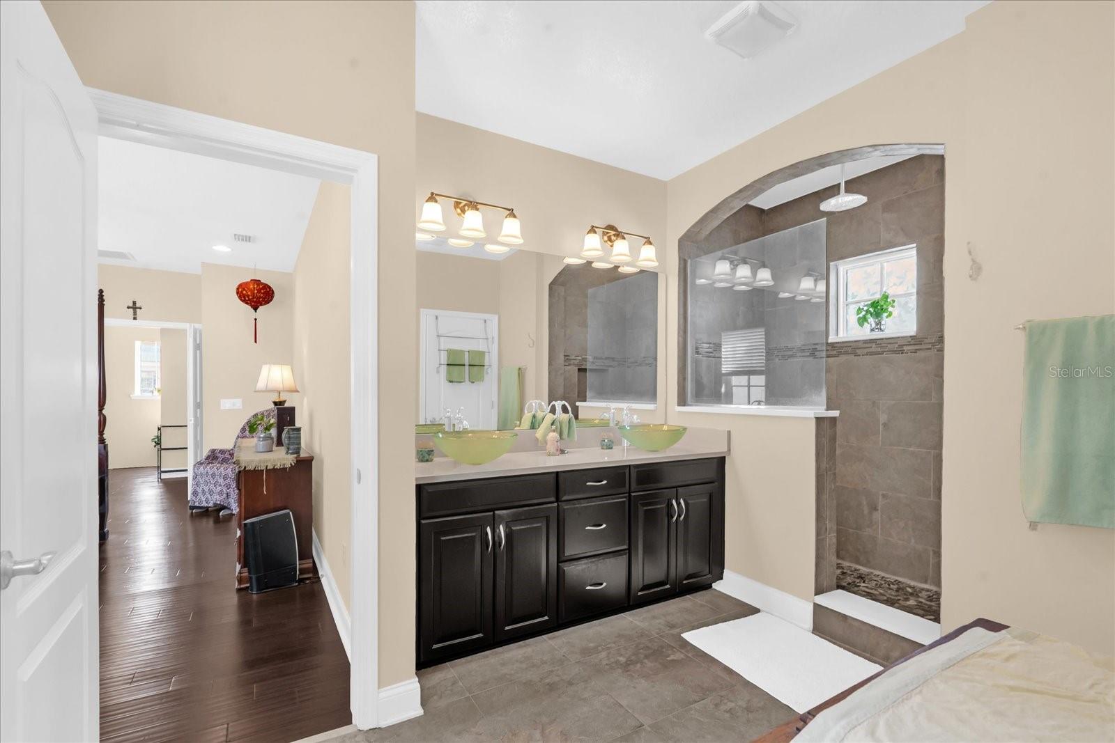 Image 18 of 40 For 1547 Resolute Street