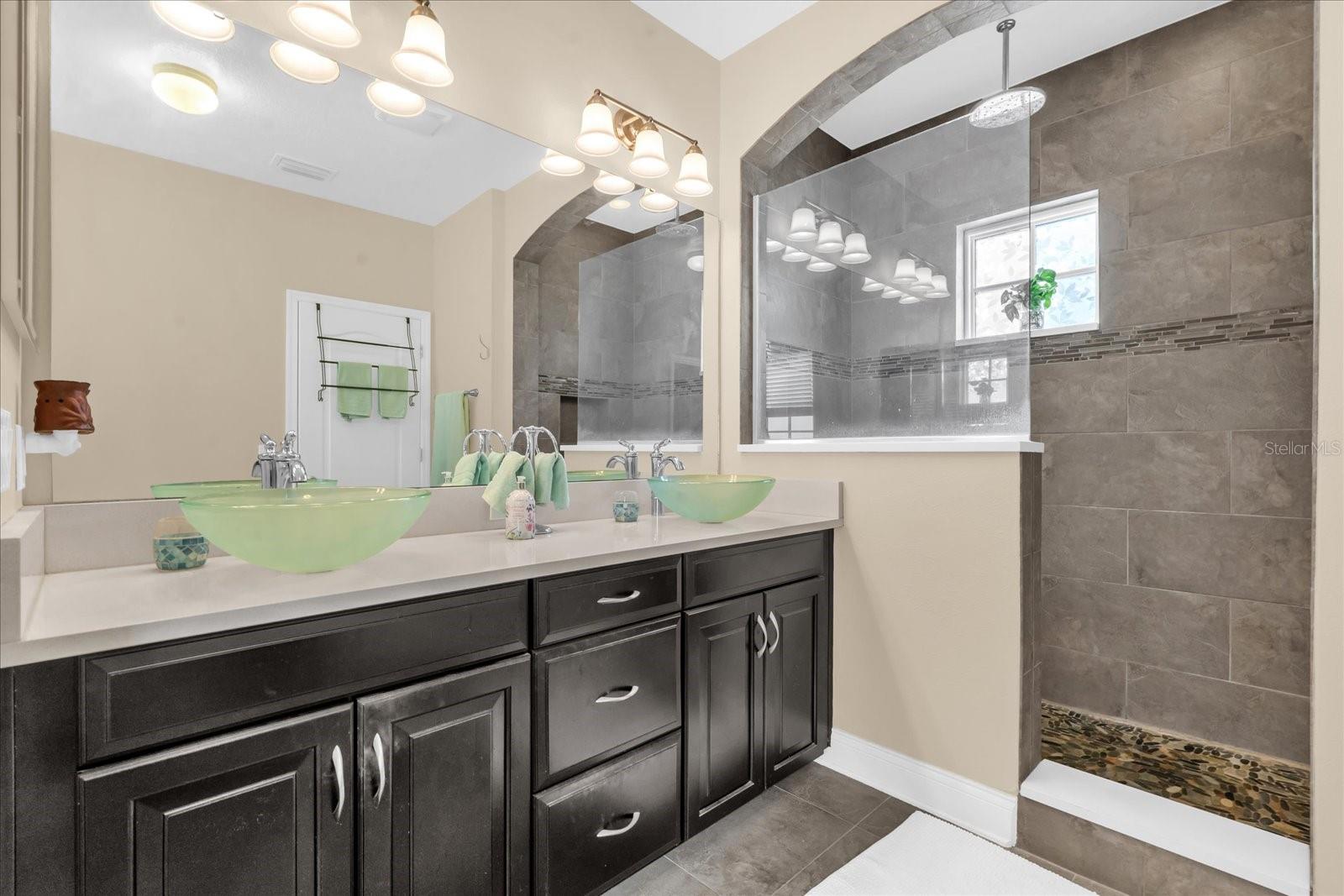 Image 19 of 40 For 1547 Resolute Street