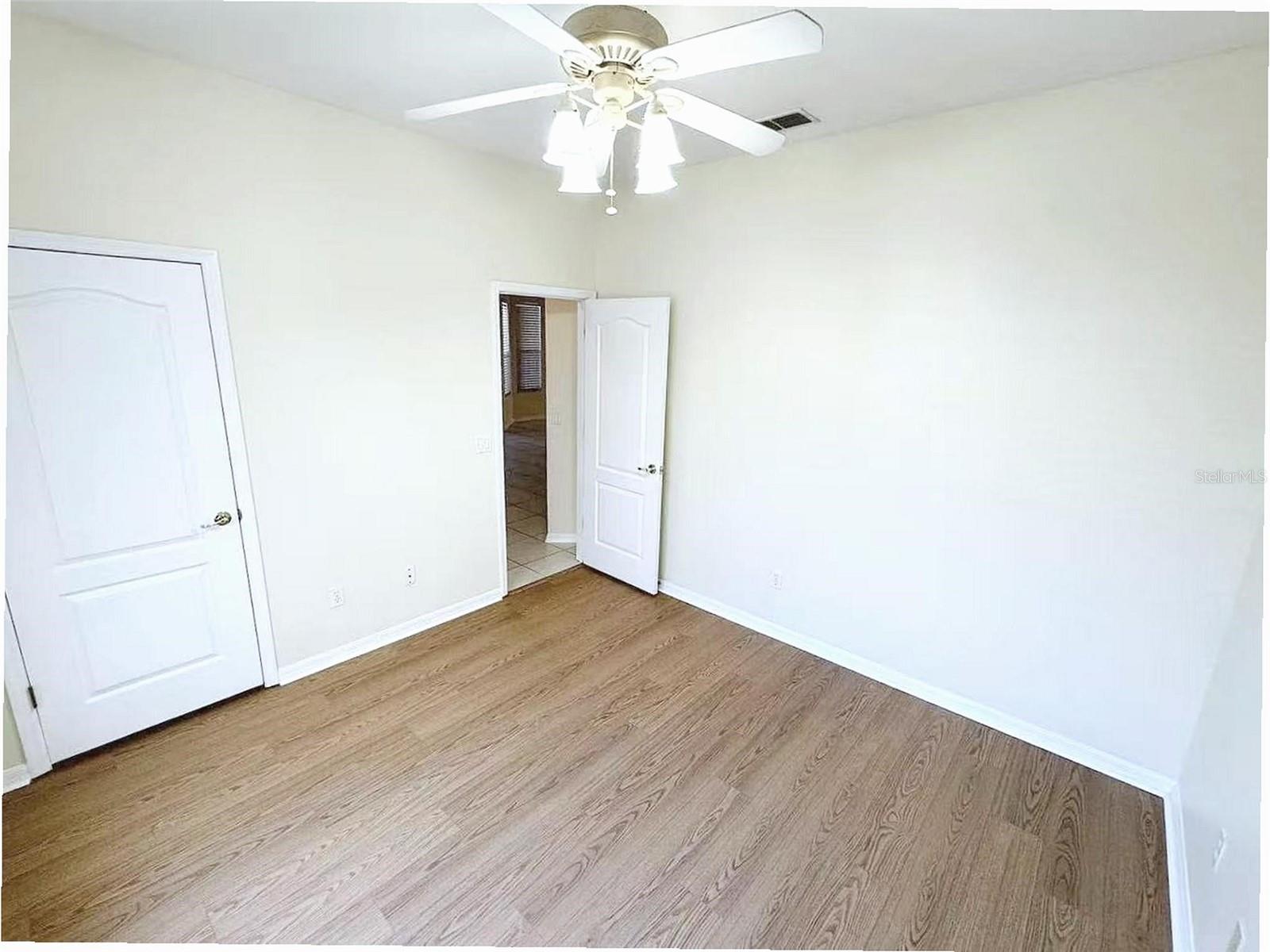 Image 19 of 26 For 7823 Fernleaf Drive