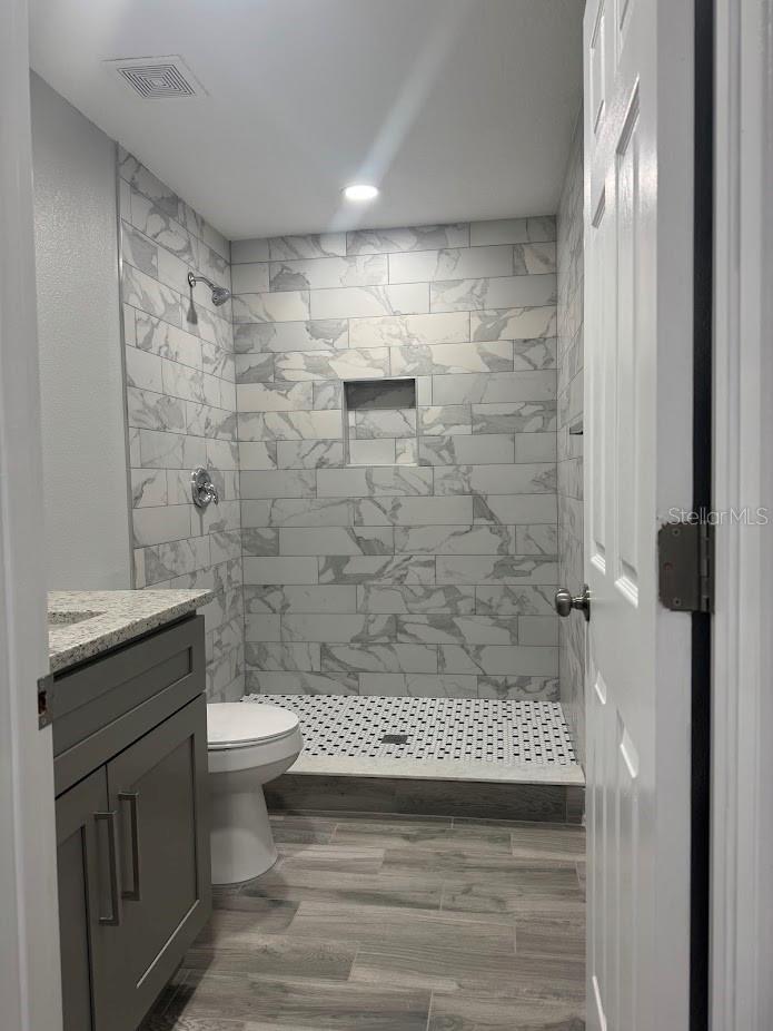 Image 14 of 23 For 1916 Verano Drive 1916c