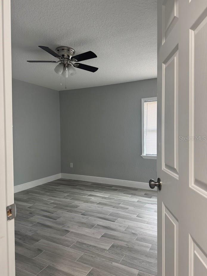 Image 16 of 23 For 1916 Verano Drive 1916c