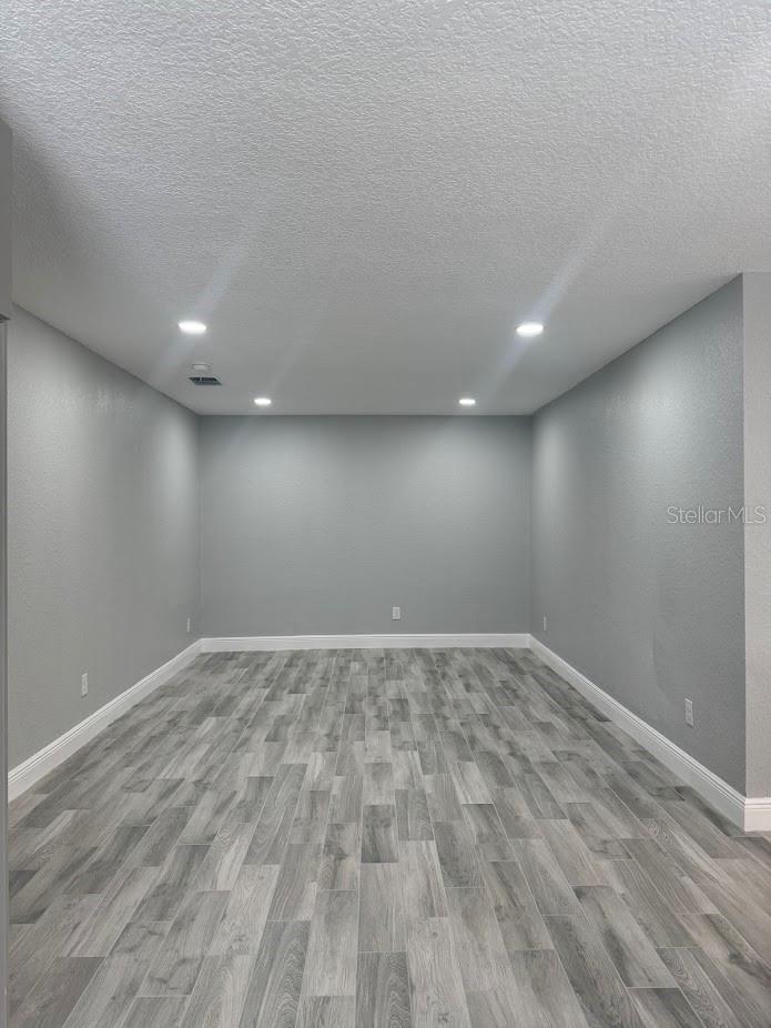 Image 17 of 23 For 1916 Verano Drive 1916c