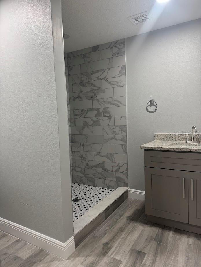 Image 21 of 23 For 1916 Verano Drive 1916c