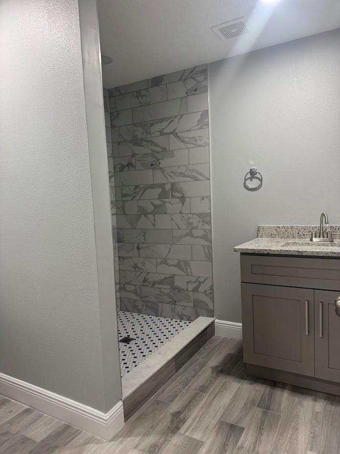 Image 22 of 23 For 1916 Verano Drive 1916c