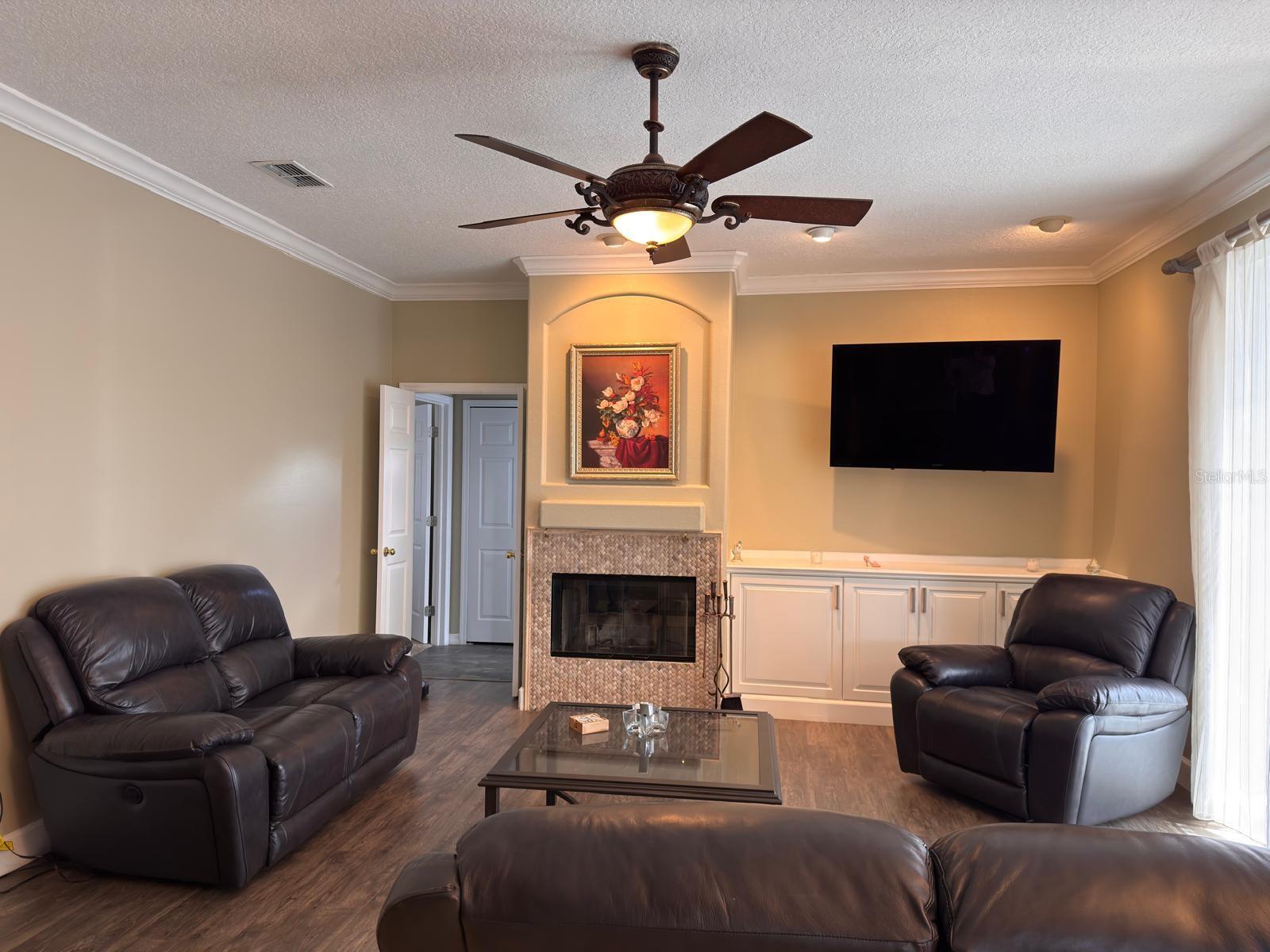 Image 16 of 24 For 445 Riseman Court