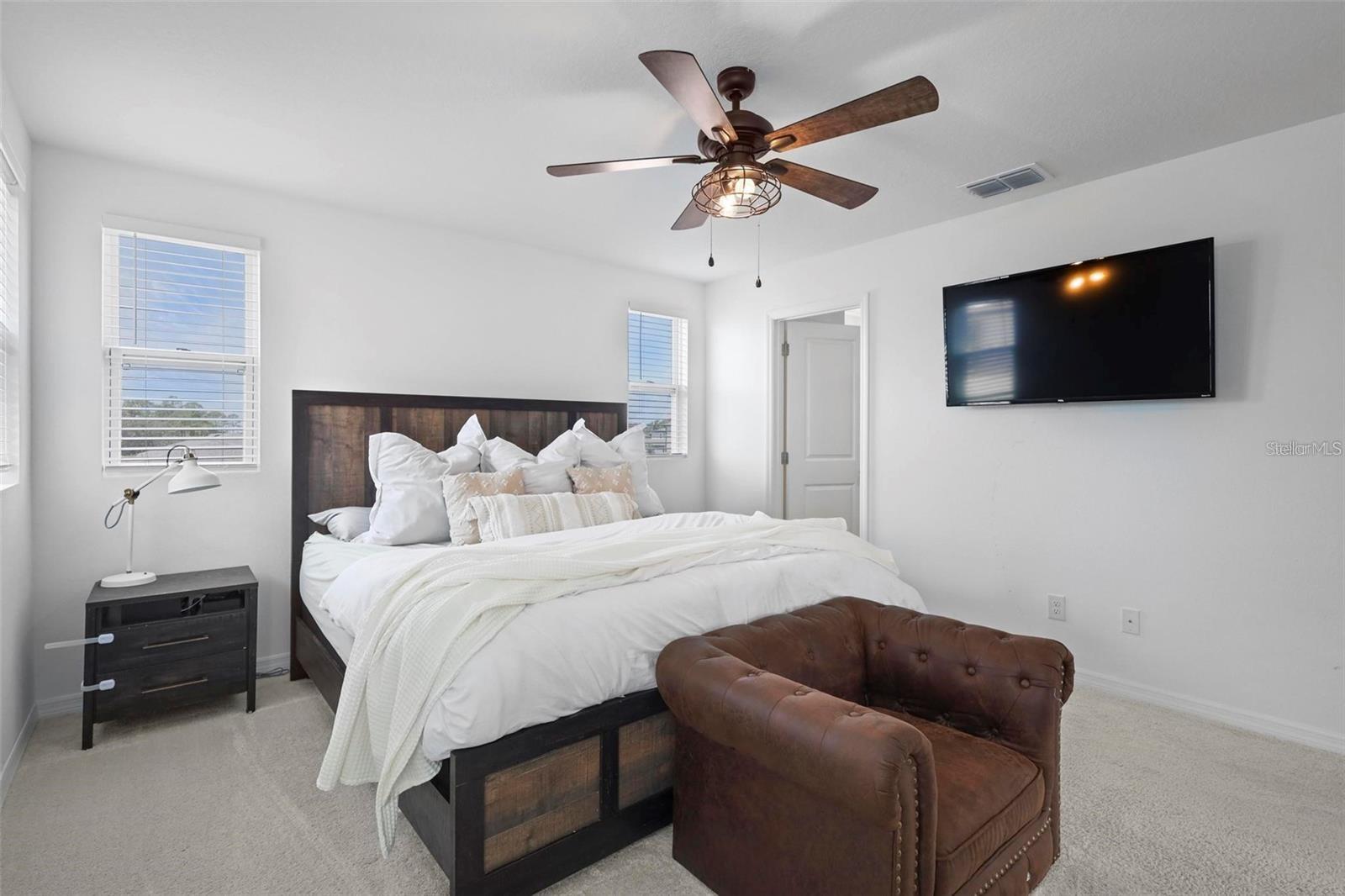 Image 21 of 28 For 17682 Northlake Grove Drive