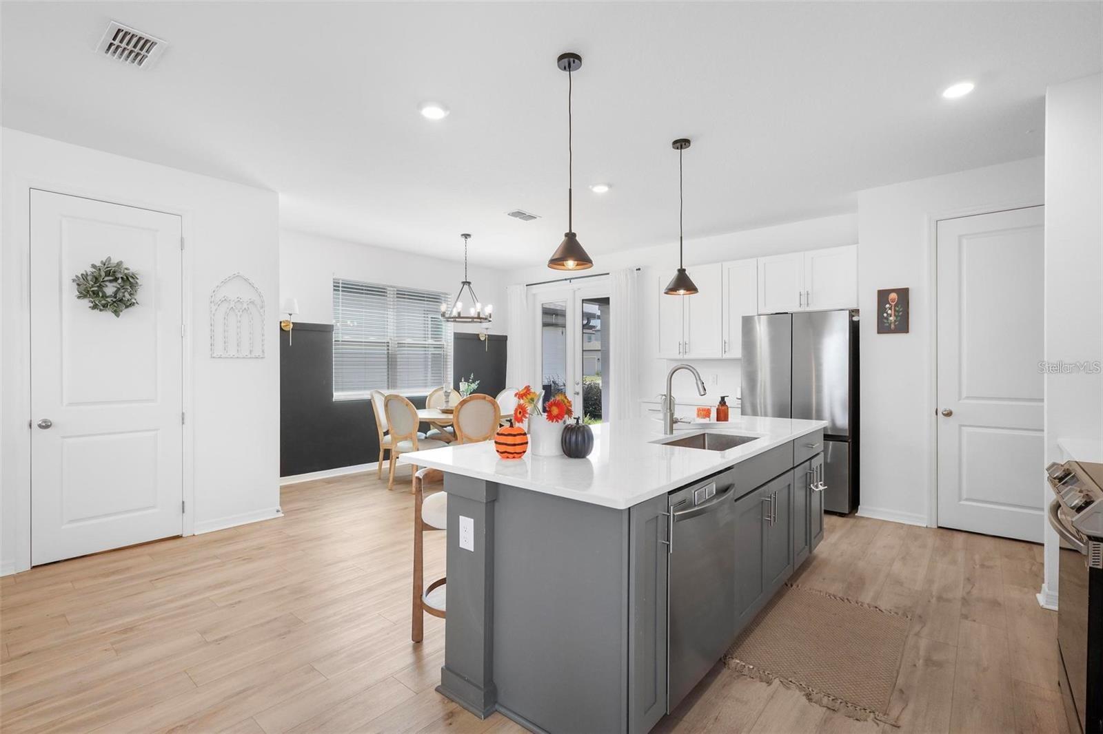 Image 7 of 28 For 17682 Northlake Grove Drive