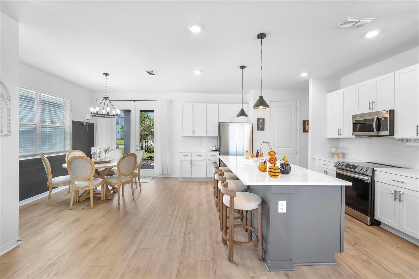 Image 8 of 28 For 17682 Northlake Grove Drive