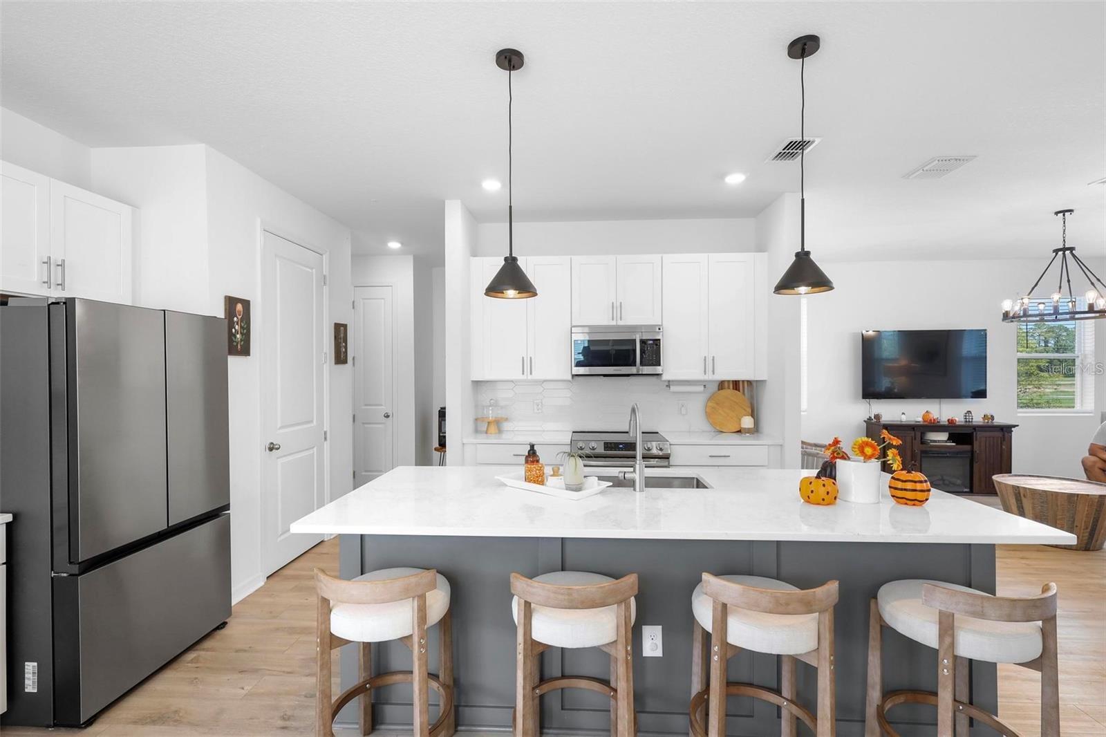 Image 9 of 28 For 17682 Northlake Grove Drive