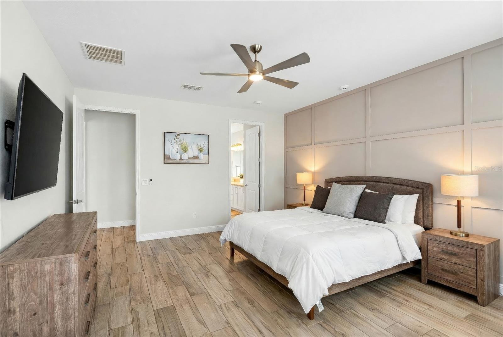 Image 12 of 31 For 7724 Fairfax Drive