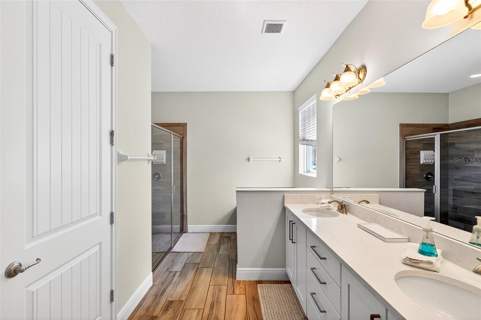 Image 13 of 31 For 7724 Fairfax Drive