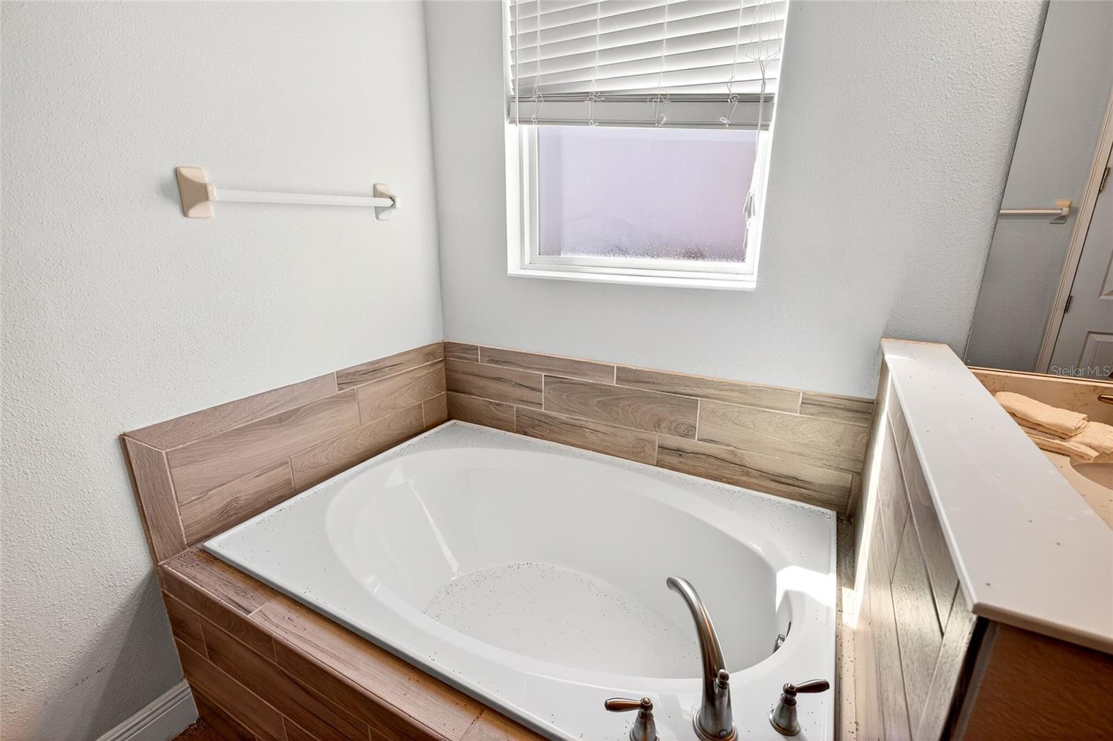 Image 14 of 31 For 7724 Fairfax Drive