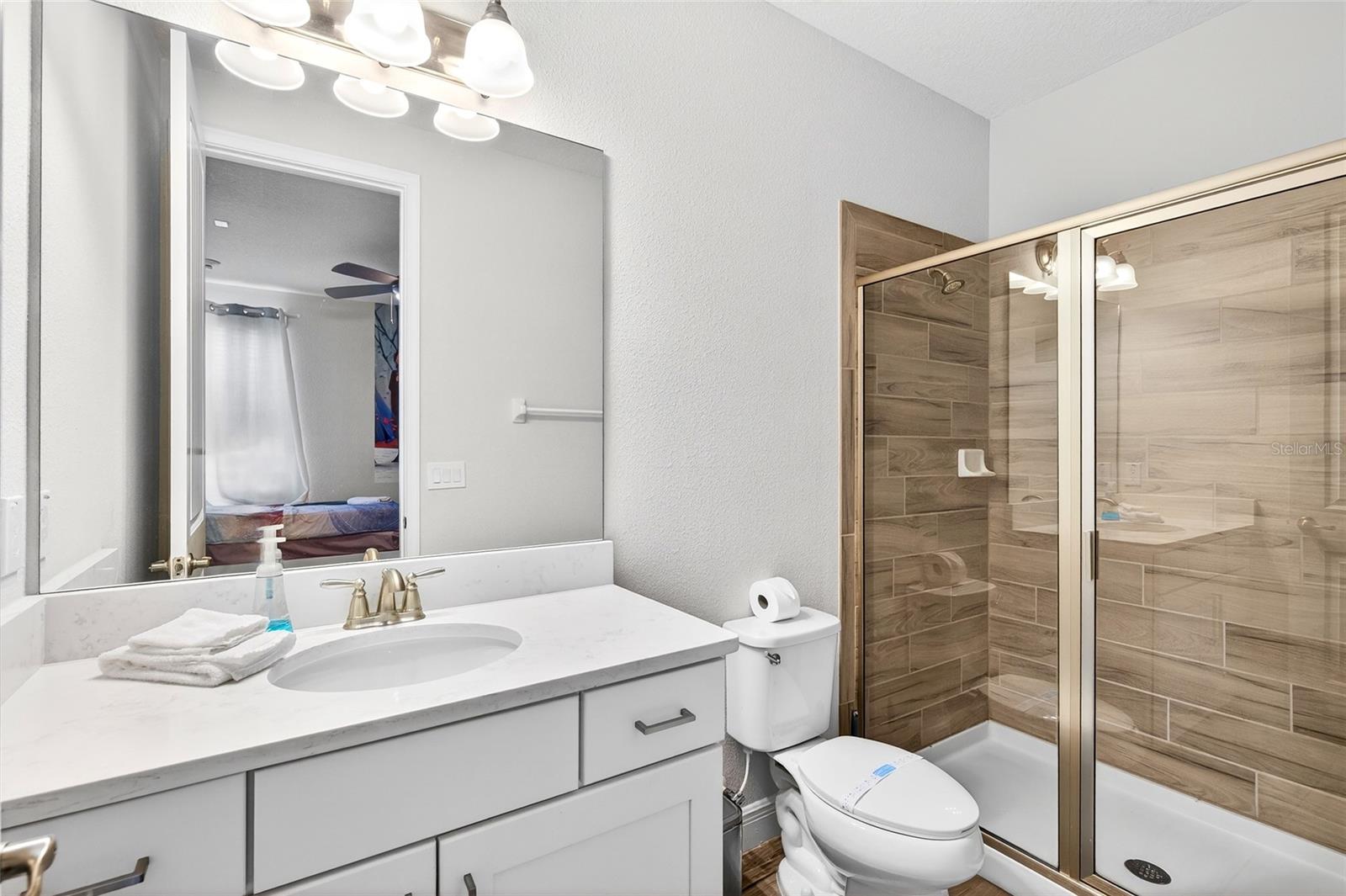 Image 19 of 31 For 7724 Fairfax Drive