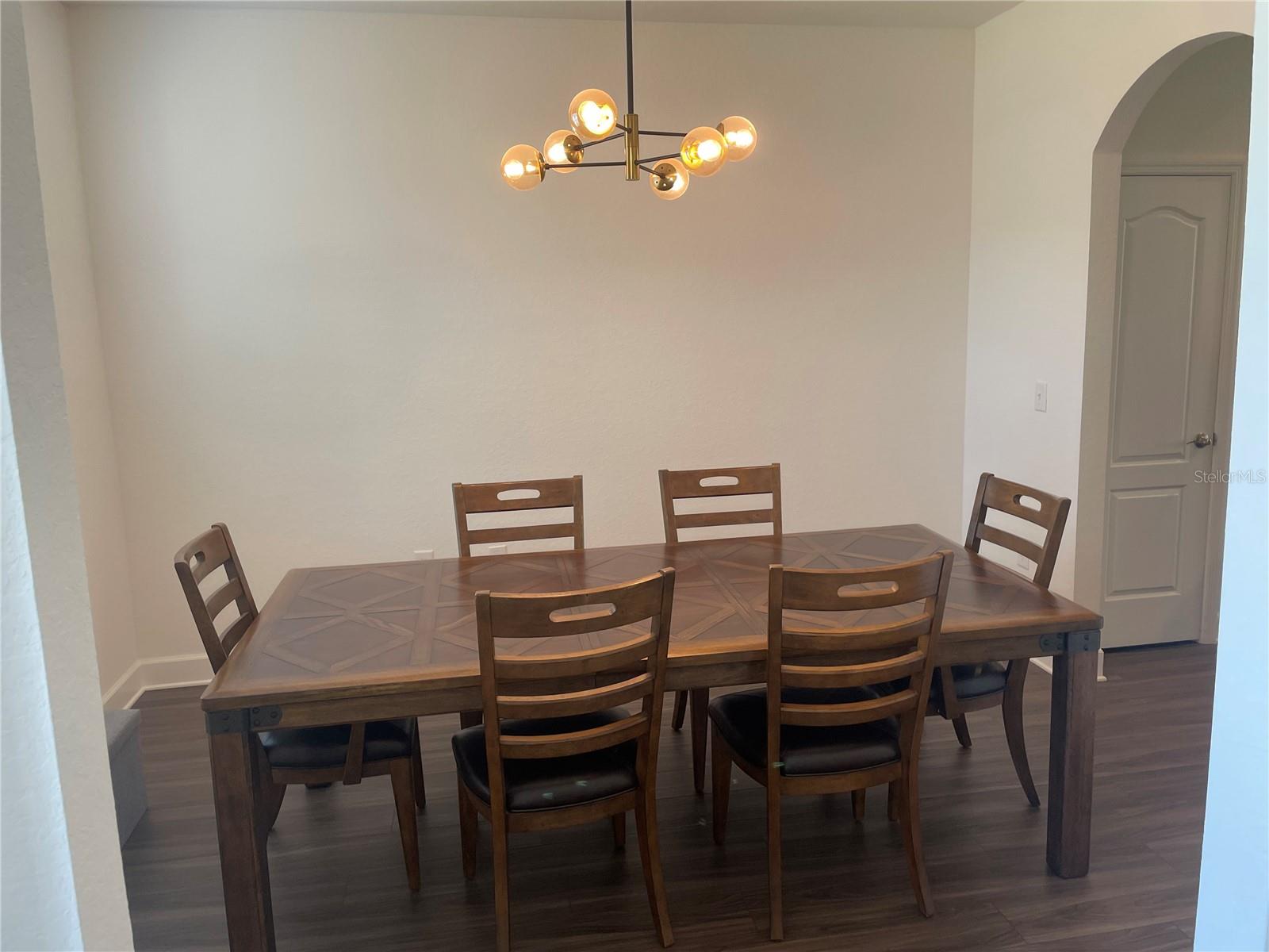 Image 12 of 64 For 33 Deer Road